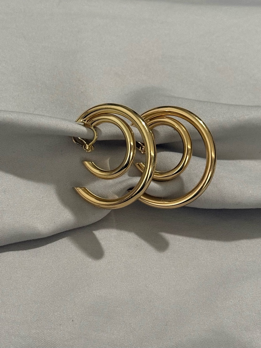 Vintage Style Chunky Gold Double Hoop Clip On Earrings 1.5”